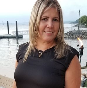 Meet your Posher, Luisa